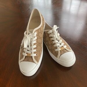 Coach low top Empire Size 8.5 sneakers